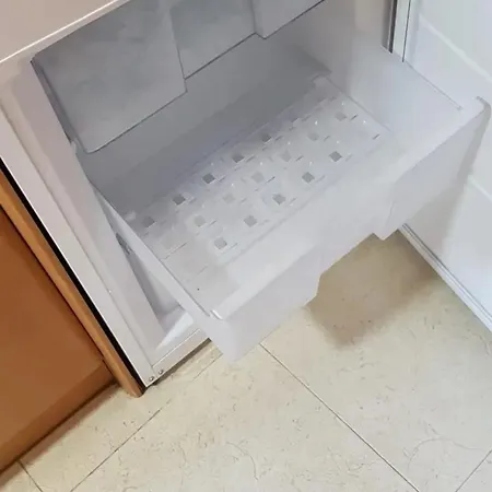 Modern In With Sea And Mountain View * 카라펠